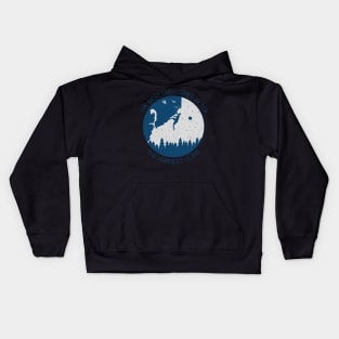 Climb the Mountains, See the World - The T-Shirt for Adventure Seekers and Travelers Kids Hoodie